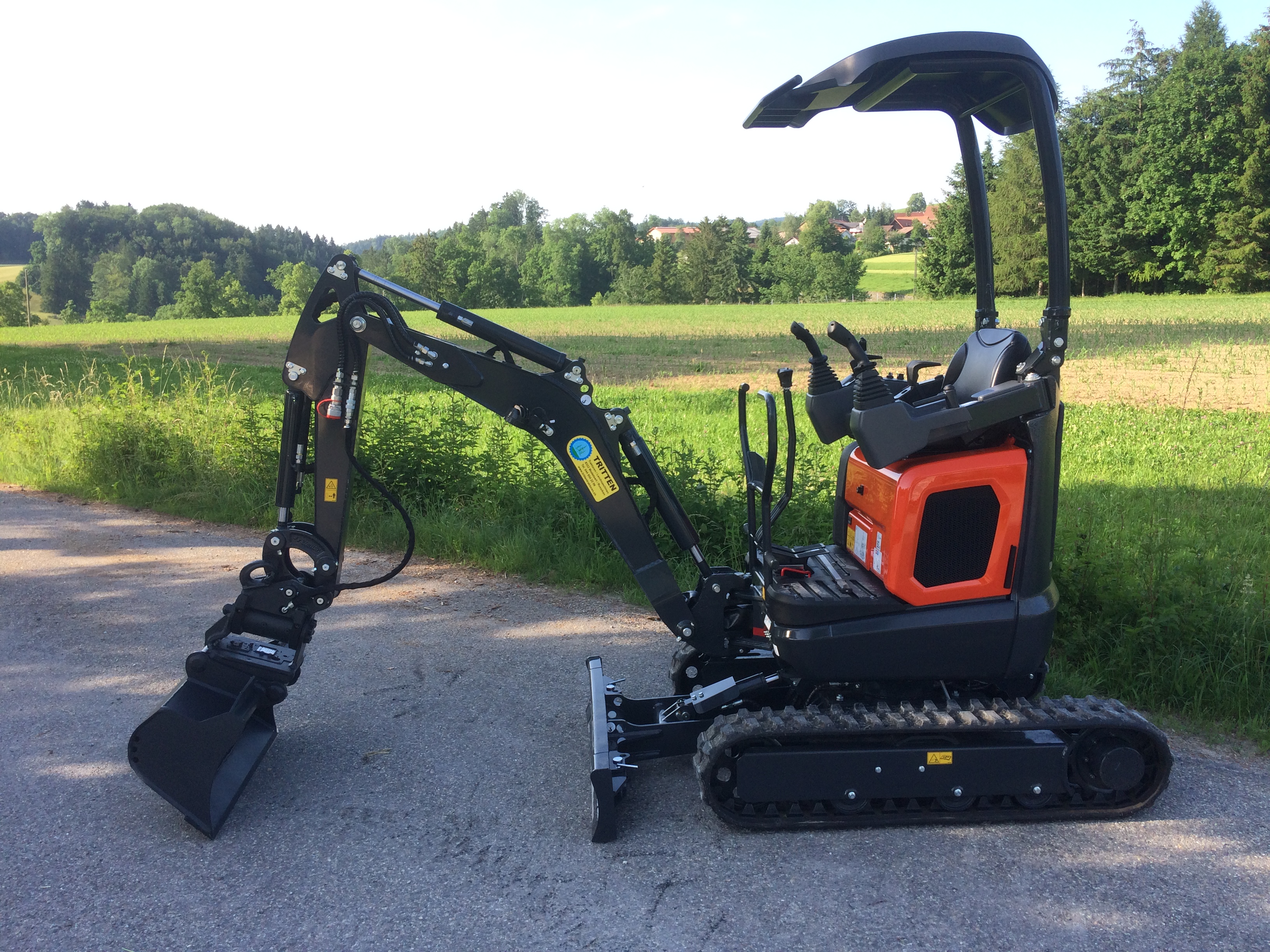 Moderner 1.2t Mietbagger der Tritten Baggervermietung